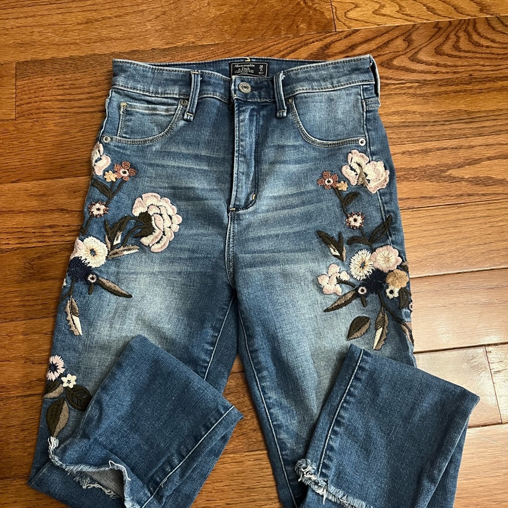 Size 2 Abercrombie jeans. Skinny